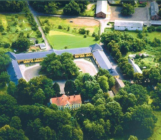 Stado Ogierów Sieraków Sierakow (Greater Poland) Exterior foto